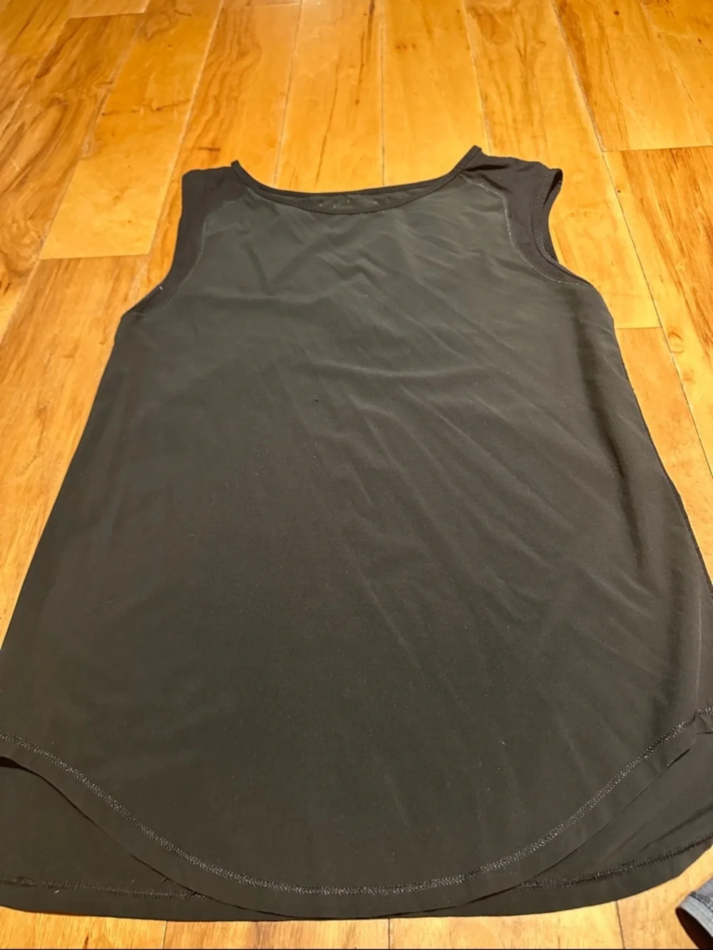lululemon athletica lightweight sleeveless